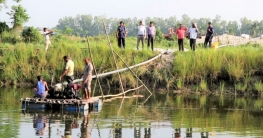 ঠাকুরগাঁওয়ে ড্রেজারসহ ২টি ট্রলি জব্দ