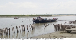 কুড়িগ্রামে ড্রেজার দিয়ে অবৈধভাবে বালু উত্তোলন