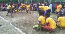 ঈদ উপলক্ষে কুড়িগ্রামের ফুলবাড়ীতে ঐতিহ্যবাহী হা-ডু-ডু খেলা