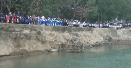 কুড়িগ্রামের ধরলা নদীর ভাঙনে আতঙ্কিত গ্রামবাসী 