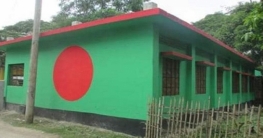 লাল-সবুজ সাজে ৩০ বিদ্যালয়